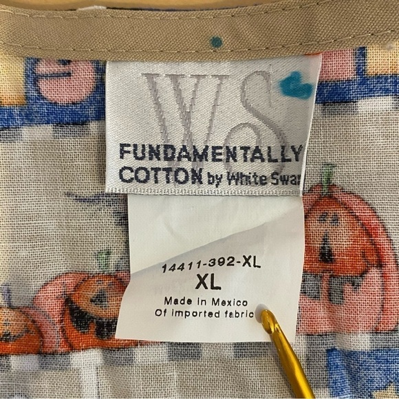 NEW Fundamentals by White Swan women's size XL Halloween Scrub Uniform top - Picture 7 of 8
